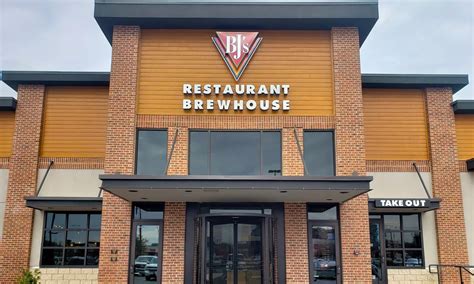 Explore menu, see photos and read 98 reviews "BJ&39;s Restaurant offers an inviting atmosphere with attentive service that deserves a solid 4 out of 5 stars. . Bjs restaurant and brewhouse lansing photos